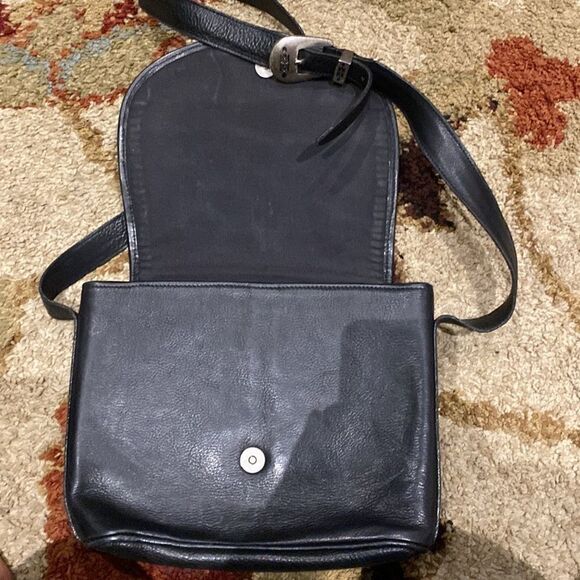 ❤️ Vintage Leather Crossbody ❤️ - Picture 3 of 8